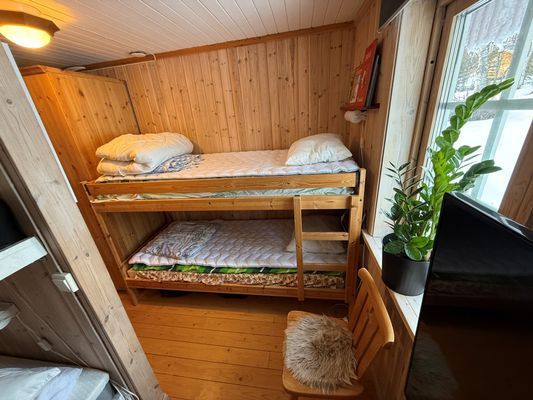 Trevlig stuga i lugnt område med fin utsikt. - Bild 32