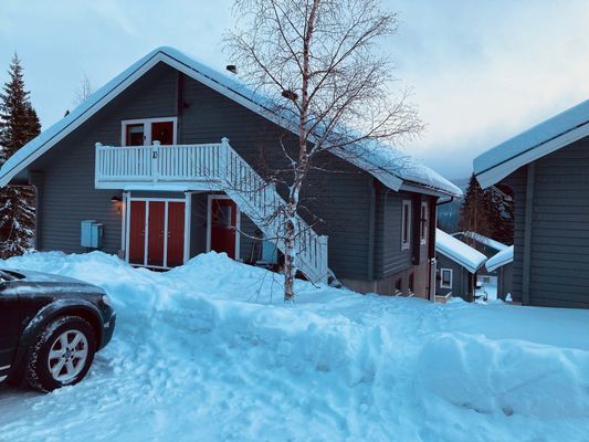Hyr denna stuga i Åre på 55 m². 6 sängplatser. 5 000 - 10 000 kr per vecka. Se bilder och tillgänglighet här.