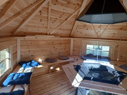 Hundvänligt hus nära sjön, inhägnat Värmland