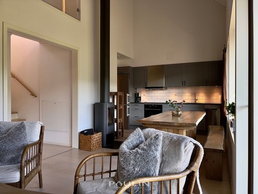 Hyr denna stuga i Sälen på 78 m². 8-9 sängplatser. 7 500 - 35 000 kr per vecka. Se bilder och tillgänglighet här.