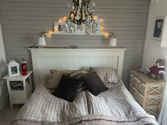 Stort strandnära sommarhus med härlig trädgård - Bild 16