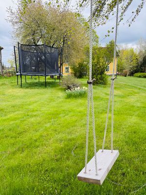 Hyr denna stuga i Bellö på 150 m². 8-12 sängplatser. 6 000 - 9 000 kr per vecka. Se bilder och tillgänglighet här.