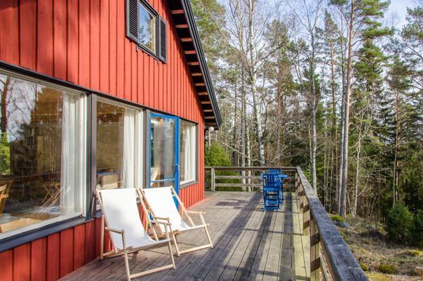 Fint enskilt beläget hus på Möja med sjöglimt