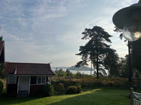 Lantlig idyll vid havet – stuga med bastu på Orust - Bild 12