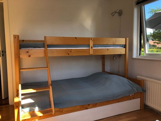 Strandnära i centrala Ljugarn - Bild 10