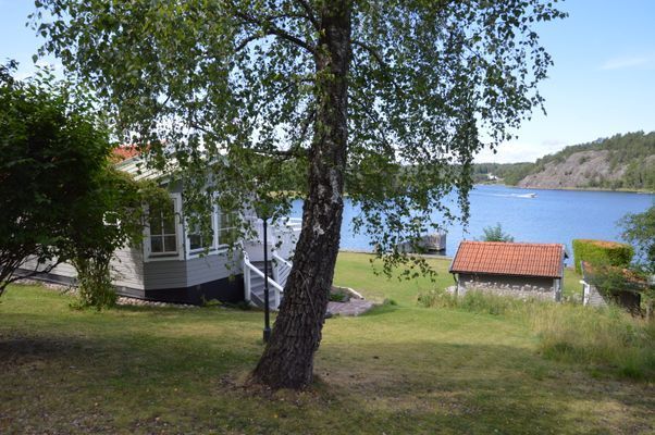 Norrnäs Sandö, Värmdö. Sjötomt, brygga