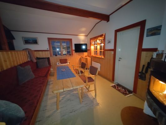 Hyr denna stuga i Duved på 50 m². 5 sängplatser. 3 900 - 6 900 kr per vecka. Se bilder och tillgänglighet här.