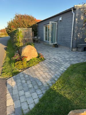 Hyr denna stuga i Vrångö på 28 m². 3 sängplatser. 5 600 - 7 700 kr per vecka. Se bilder och tillgänglighet här.
