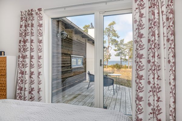Villa med pool och havsutsikt. Gotland N Fårösund - Bild 7