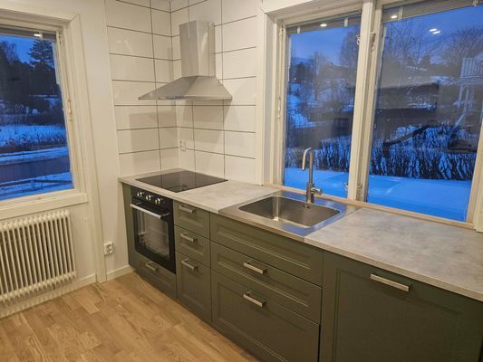 Hyr denna stuga i Sandhem på 85 m². 4 sängplatser. Från 4 500 kr per vecka. Se bilder och tillgänglighet här.