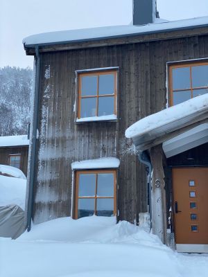 Hyr denna stuga i Ramundberget på 86 m². 6 sängplatser. Pris ej tillgängligt. Se bilder och tillgänglighet här.