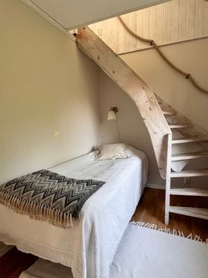 Säng jungfrukammare