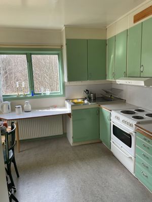 Hyr denna stuga i Fjällbacka på 95 m². 6-7 sängplatser. Pris ej tillgängligt. Se bilder och tillgänglighet här.