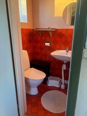 Lantlig kalkstensgård nära både Tofta och Visby - Bild 7