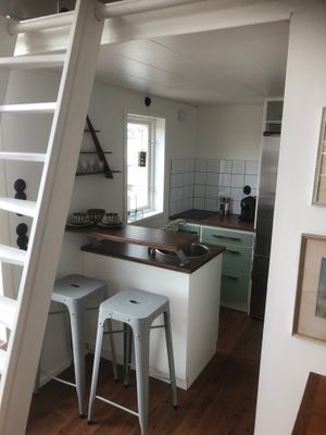 Stort strandnära sommarhus med härlig trädgård - Bild 61