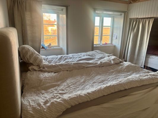 Lantlig kalkstensgård nära både Tofta och Visby - Bild 8