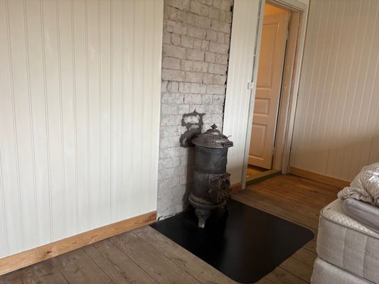 Lantlig kalkstensgård nära både Tofta och Visby - Bild 10