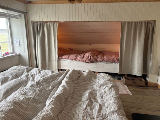 Lantlig kalkstensgård nära både Tofta och Visby - Bild 9