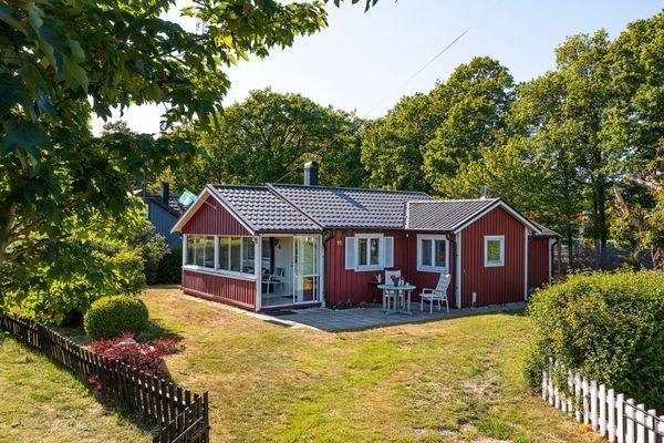 Öland! Stuga vid populär camping och badplats!