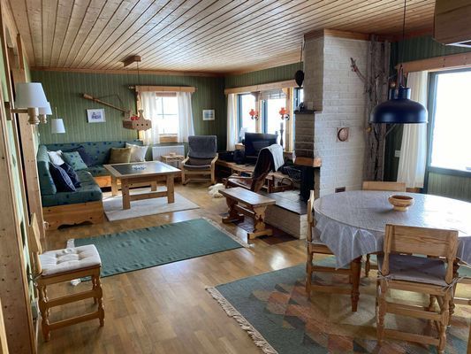 Hyr denna stuga i Hemavan på 70 m². 7 sängplatser. Pris ej tillgängligt. Se bilder och tillgänglighet här.