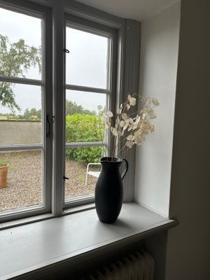 Charmigt hus med havsutsikt och växthus - Bild 52