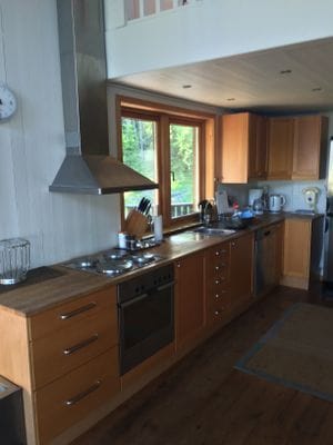 Modernt fritidshus kvarnsand/Grisslehamn strand o