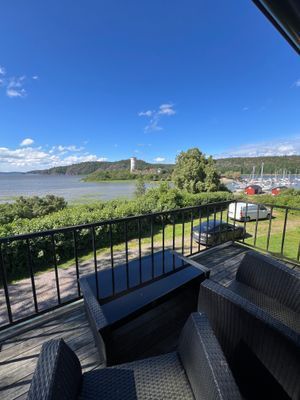 Torp vid vattnet, kvällssol, egen brygga och båt - Bild 24