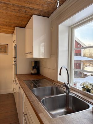 Fullt utrustat kök.