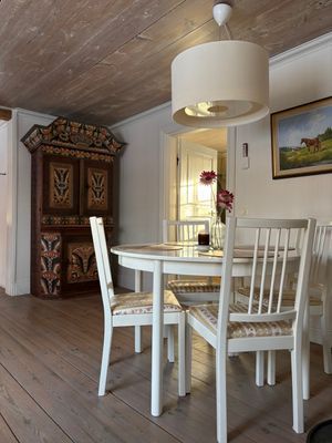 Mysig stuga i byn Löa i Bergslagen - Bild 45