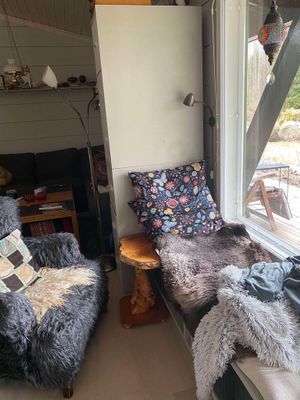 Hus med sjöutsikt och nära skog. - Bild 10