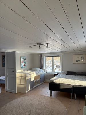 Mysig stuga i byn Löa i Bergslagen - Bild 52