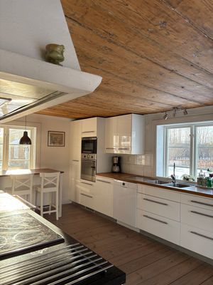 Fullt utrustat kök.