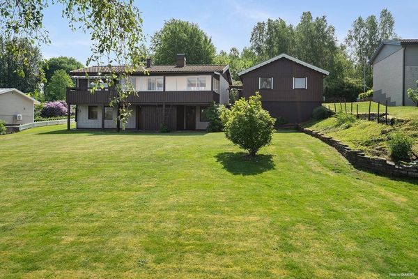 Fantastisk villa med sjöutsikt