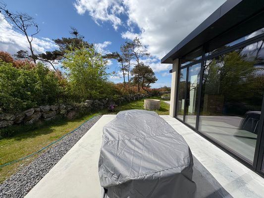 Unikt sommarhus för uthyrning – modern arkitektur - Bild 18