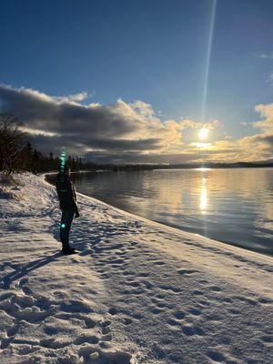 Drömstuga i Marsliden -sjöutsikt, bastu, och kamin - Bild 11