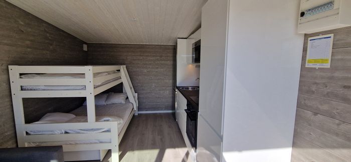 Strandnära nybyggd badstuga med fantastiskt läge - Bild 8