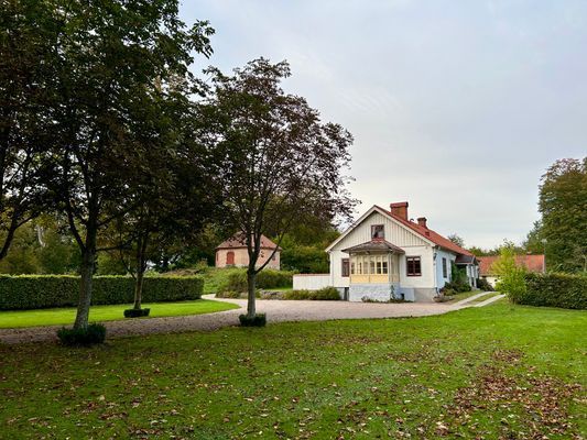 Vacker villa i skånsk slottsmiljö