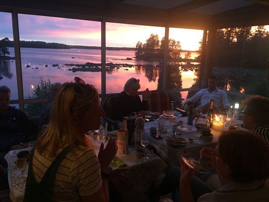 Emmesviken - Sjöstuga med egen vik, bastuflotte. - Bild 9