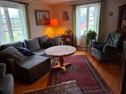 Hyr denna stuga i Öland på 60 m². 6-8 sängplatser. Från 7 960 kr per vecka. Se bilder och tillgänglighet här.