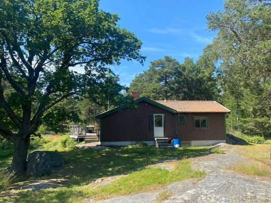 Mysig stuga på Ytterö.