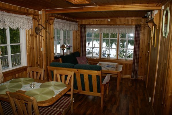 Bild 4 på Mysiga stugor vid sjö, egen badplats och båt