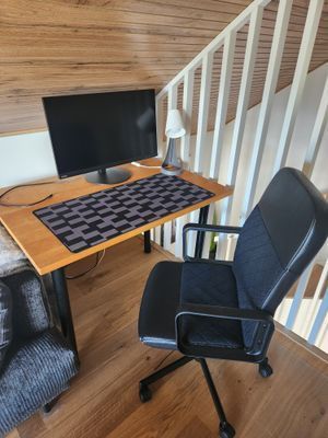 Arbetsplats på ÖV med skärm (USB-C anslutning)