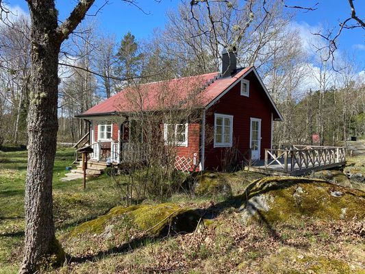 Trivsam stuga nära havsvik och insjö - Bild 6