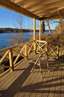 Två hus med egen brygga och havsutsikt i S:t Anna