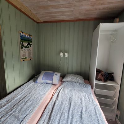 Sovrum 1, dubbelsäng 160 cm
