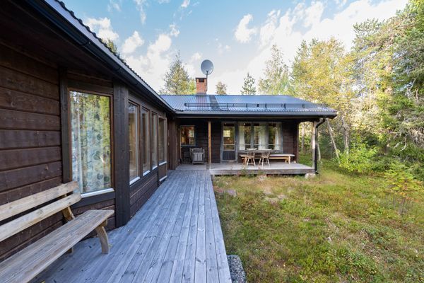 Hyr denna stuga i Sälen på 93 m². 8 sängplatser. 6 000 - 10 500 kr per vecka. Se bilder och tillgänglighet här.