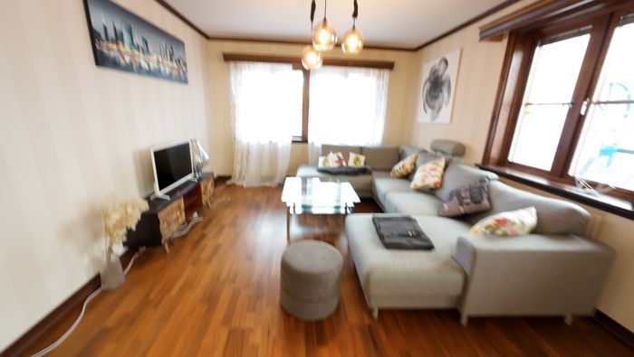 Stor villa med trädgård nära naturservat och sjöar - Bild 11