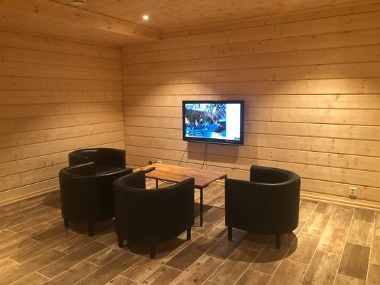 VILLA SKALSVALLEN, Skalets torg, inomhusbordtennis - Bild 89