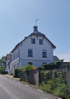 Hyr denna stuga i Kivik på 180 m². 7-10 sängplatser. 10 000 - 20 000 kr per vecka. Se bilder och tillgänglighet här.