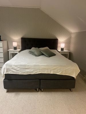 Sovrum 1 dubbelsäng 160 cm